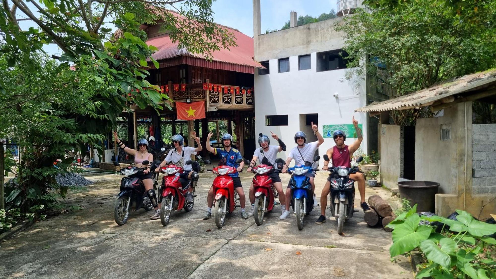 Nomadders Ha Giang Hostel Exterior photo